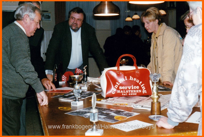 cafe voetbal in halsteren