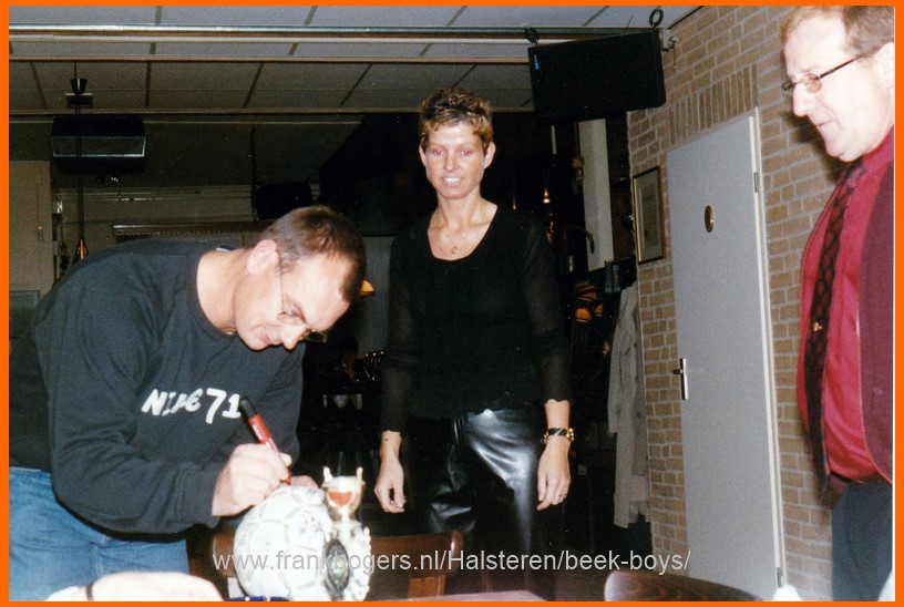 cafe de beek halsteren