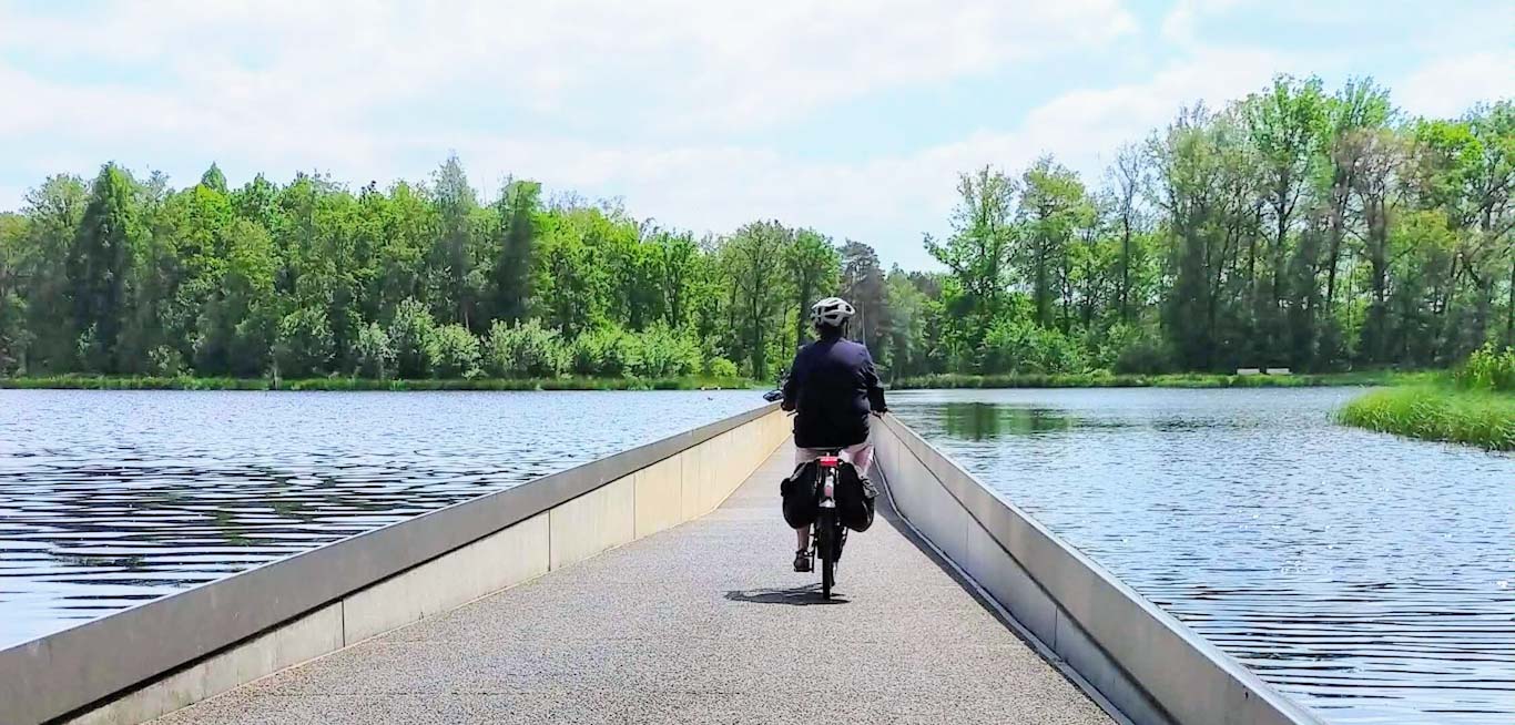 fietsen door het water limburg belgie bokrijk