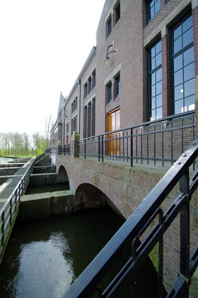 woudagemaal-gebouw lemmer
