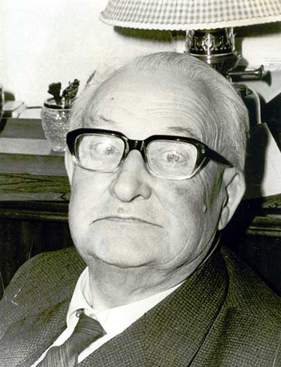 Rinus Meesters begraven in Heemstede