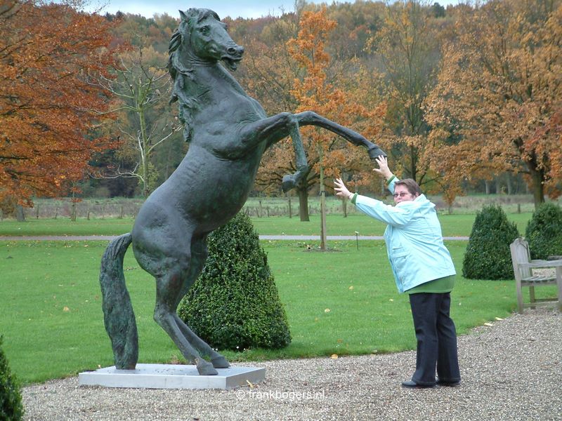 paard standbeeld