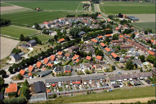 luchtfoto Heiningen