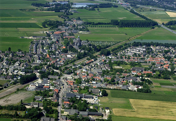 luchtfoto Raamsdonkveer