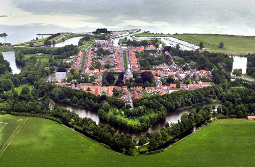 luchtfoto Willemstad
