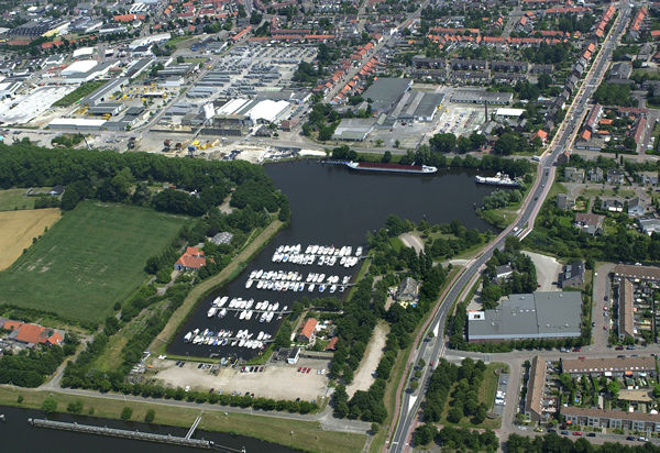 luchtfoto jachthaven oosterhout